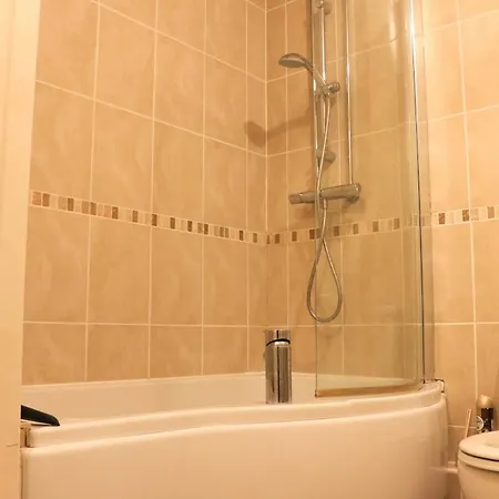 Modern Comfort 1br For 3 Free Parking Apartment Bristol